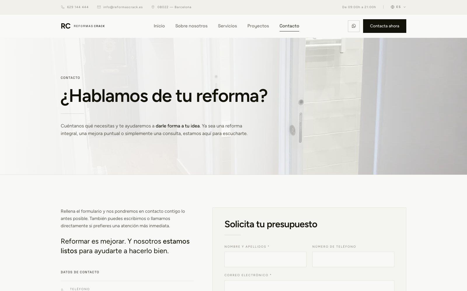 The contact page on reformascrack.es with the heading Hablamos de tu reforma and a quote request form
